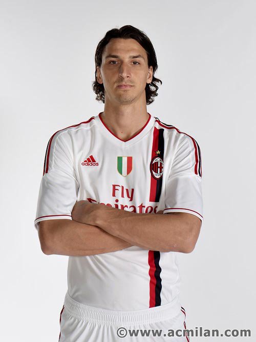 Milan AC : Découvrez les maillots away et third 2011/2012