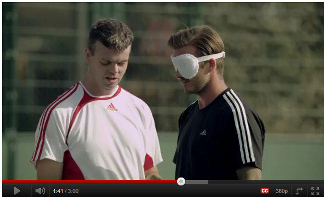 (VIDEO) Beckham devient aveugle pour Sainsbury’s