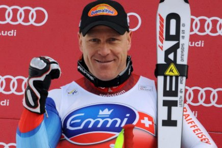 Head propose 1 million d’euros au skieur Didier Cuche pour continuer sa carrière