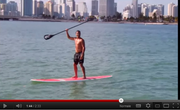 Fernando Verdasco fait le beau à Miami sur un paddleboard