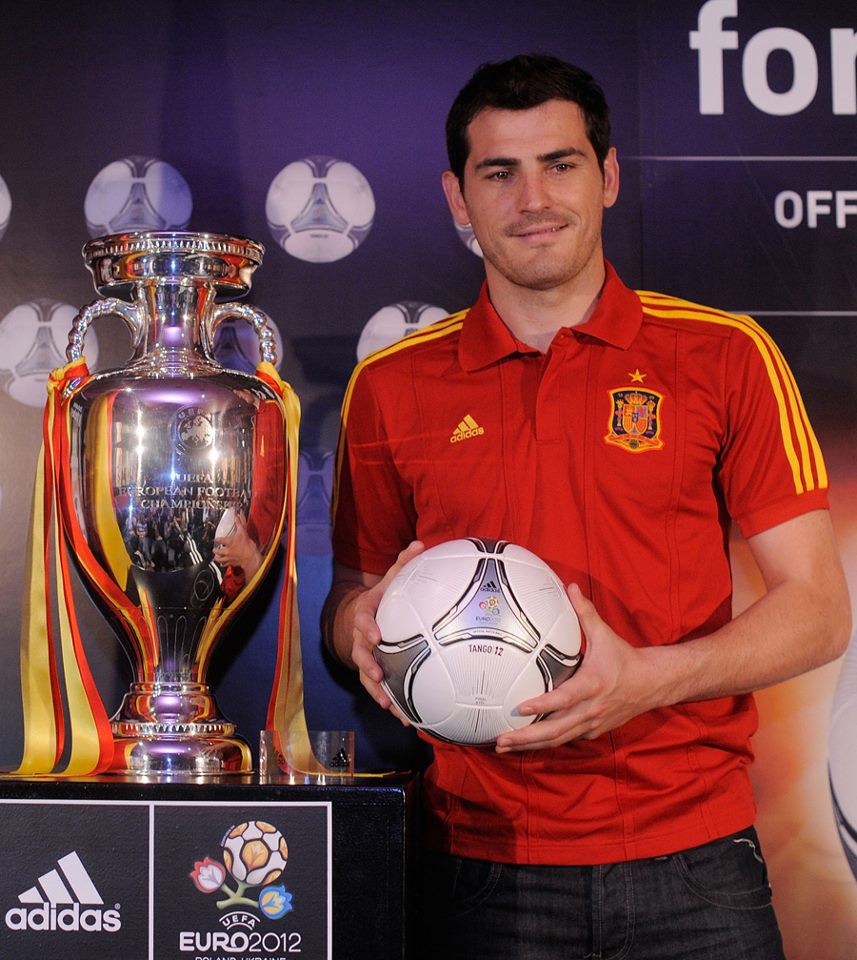 adidas et Casillas présentent le ballon de la finale de l’Euro 2012
