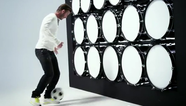 David Beckham joue l’hymne à la joie de Beethoven avec ses pieds pour Samsung