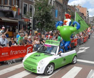 Tour de France 2012 : Le coq sportif fait le beau sur le web et dans la caravane publicitaire
