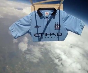 Le nouveau maillot domicile de Manchester City expédié dans l’espace !