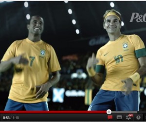Nouvelle pub Gillette – Federer se transforme en volleyeur et en footballeur brésilien (vidéo)