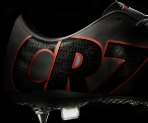 Nike célèbre la réussite de Cristiano Ronaldo avec une paire de chaussures en série limitée