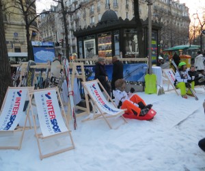 INTERSPORT transforme une station de métro à Paris en station de ski !