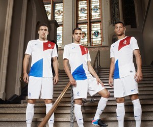 Nike lance le nouveau maillot extérieur des Pays-Bas dans un musée