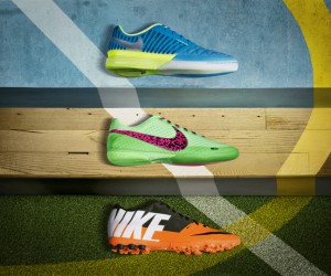 Rooney, Iniesta et Neymar présentent la collection de chaussures Nike FC247