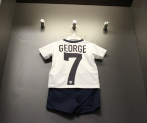 La Fédération Anglaise de Football célèbre la naissance du Royal Baby George Alexander Louis