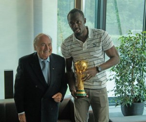 Usain Bolt rencontre Sepp Blatter au siège de la FIFA à Zurich