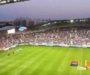 Stade Français Paris / Nouveau Jean Bouin : Arrivée du ballon en parachute (Vine)