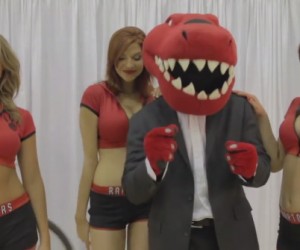NBA – Les Cheerleaders des Toronto Raptors parodient le clip « Blurred Lines »
