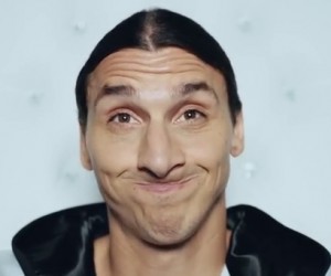 Zlatan Ibrahimovic dans la publicité TV Xbox One (Zlatan is #TheOne)