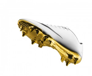 Les crampons Nike « blanc et or » de Cristiano Ronaldo pour la Finale de la Coupe du Roi