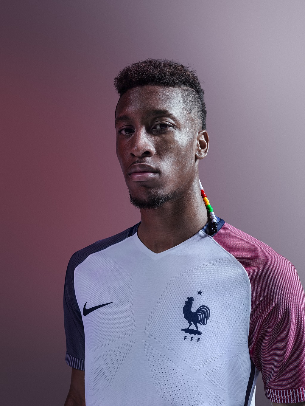 Nike Devoile Les Maillots De L Equipe De France De Football Pour L Uefa Euro 2016 Sportbuzzbusiness Fr