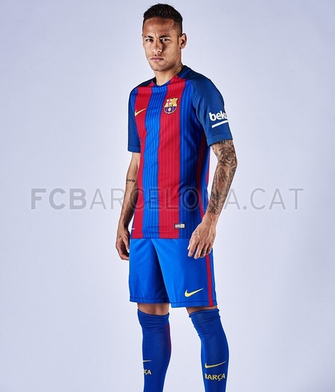 Neymar nouveau maillot sans sponsor fc barcelone 2016 2017 nike football