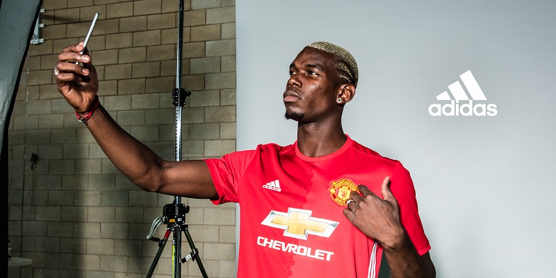Paul Pogba Manchester United photo nouveau maillot domicile 2016 adidas