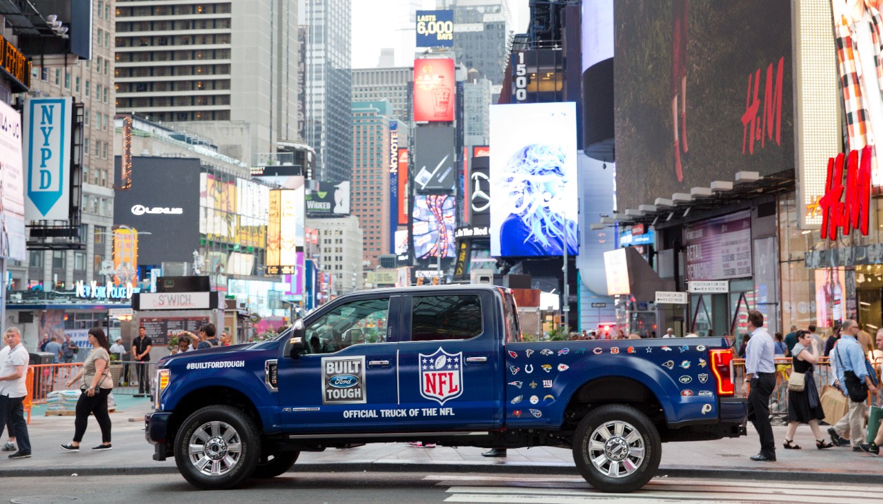 ford-nfl-truck-times-square-new-york