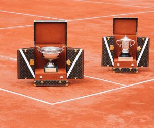 Roland-Garros – Louis Vuitton dévoile deux malles qui accueilleront les trophées