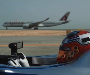 Activation – Deux avions Qatar Airways défient une Formula E sur la piste de l’aéroport de Doha