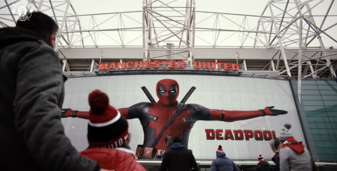 Deadpool fait sa promo à Old Trafford