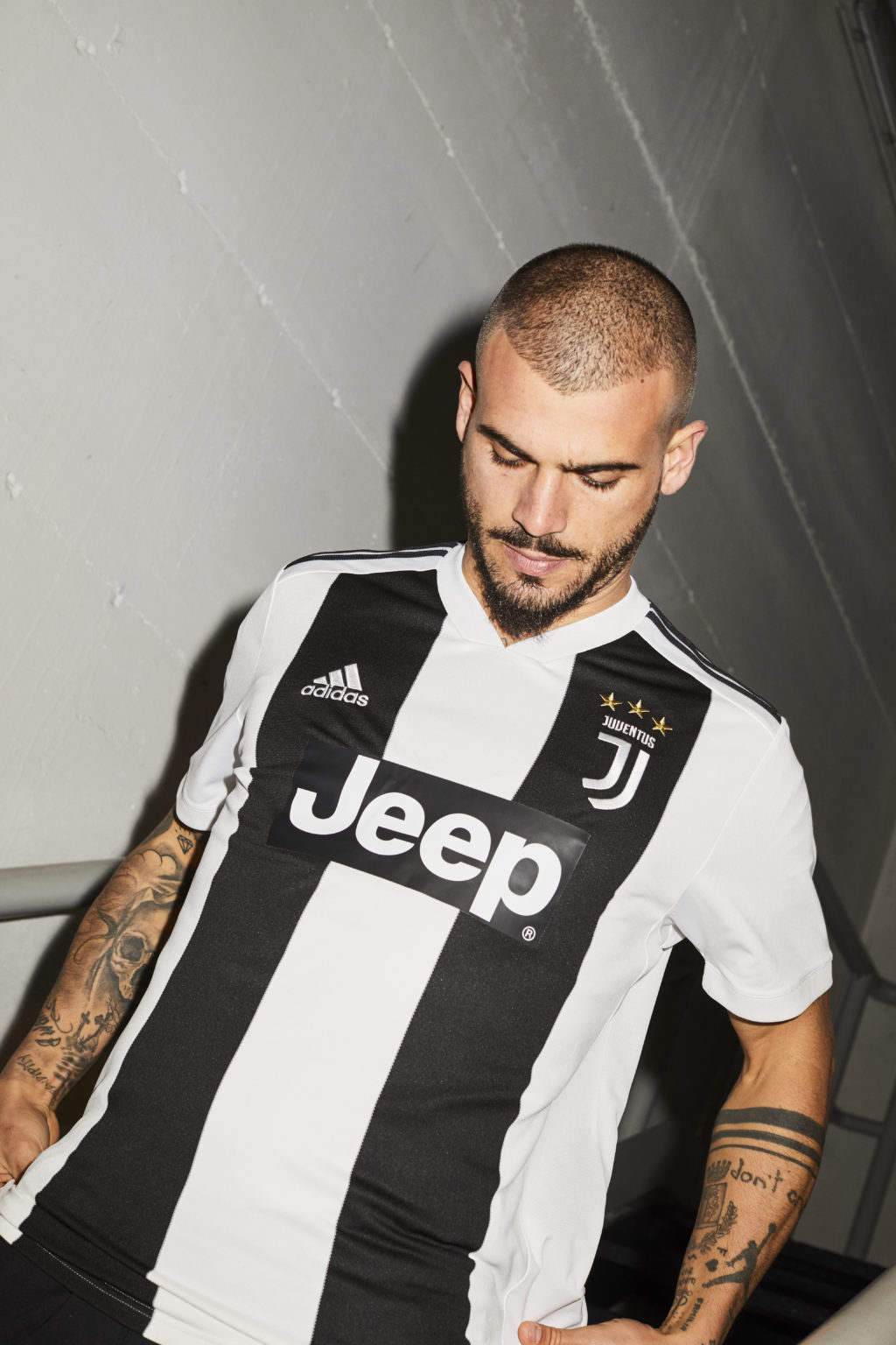 Nouveau maillot domicile Juventus Sturaro