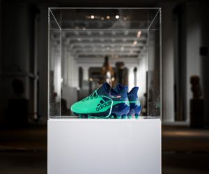 Le British Museum expose les chaussures adidas de Mohamed Salah