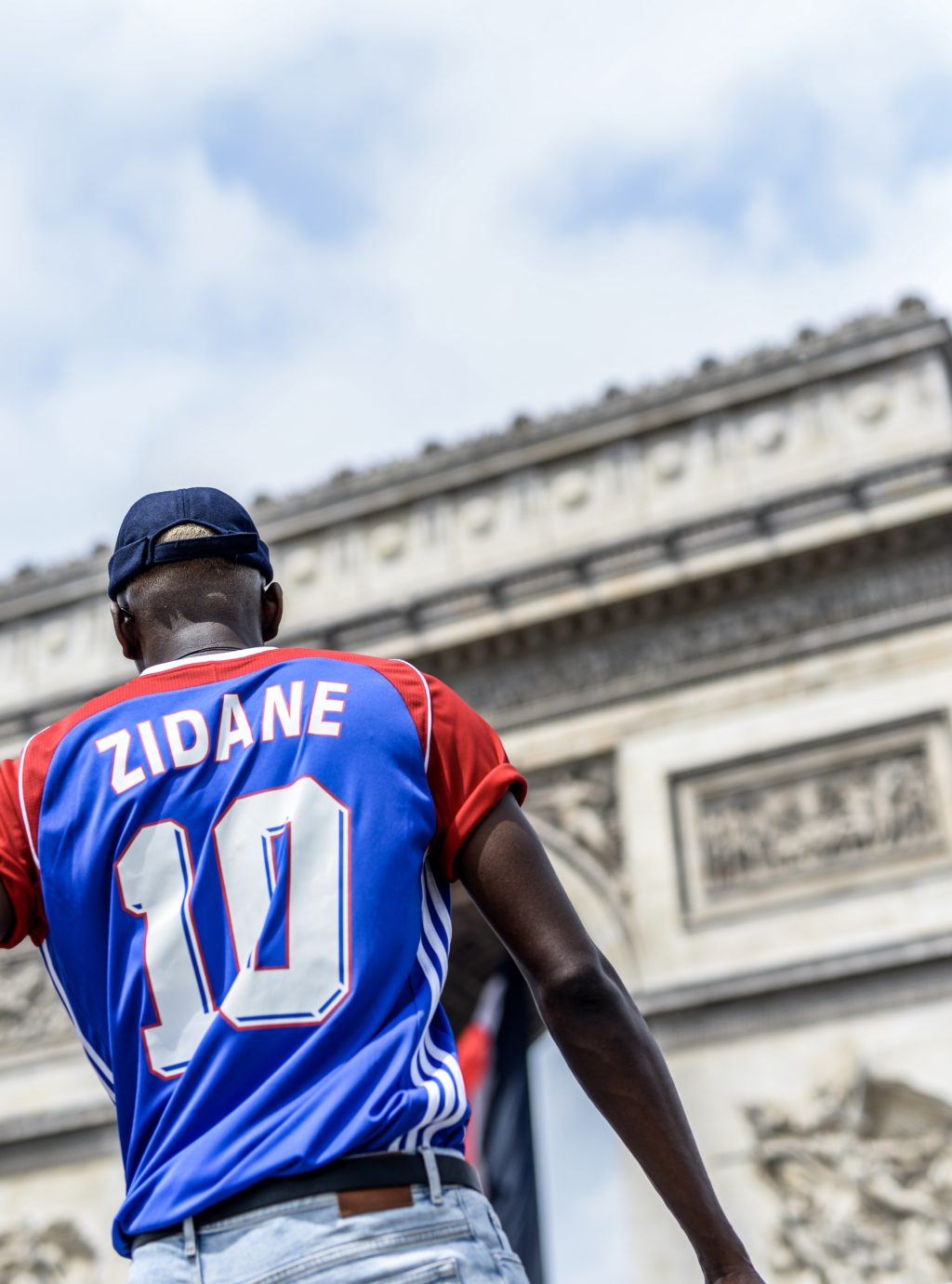 Adidas Devoile Un Maillot Special Pour Les Bleus De 98 Et Le Match De Legende A La U Arena Sportbuzzbusiness Fr