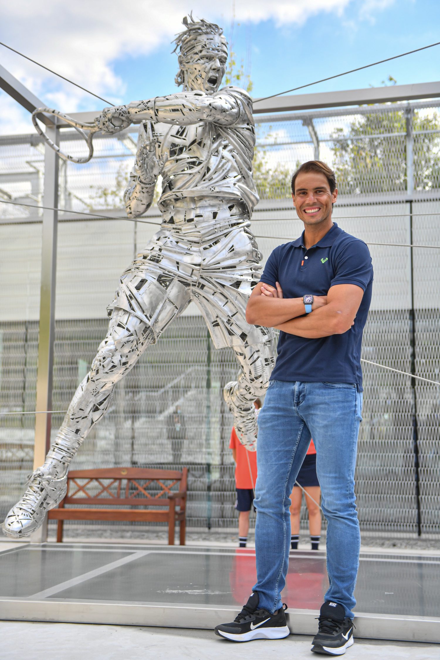 Tennis - Roland-Garros dévoile une statue géante de 3 mètres de Rafael