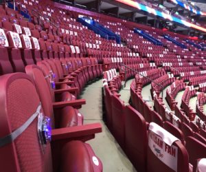 Fan Experience – La société PixMob illumine 5000 sièges vides des Canadiens de Montréal (NHL)