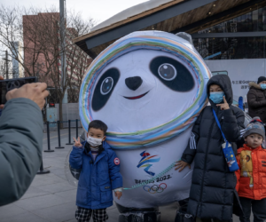 Files d’attente et rupture de stock, la mascotte des Jeux Olympiques de Pékin 2022 fait un carton