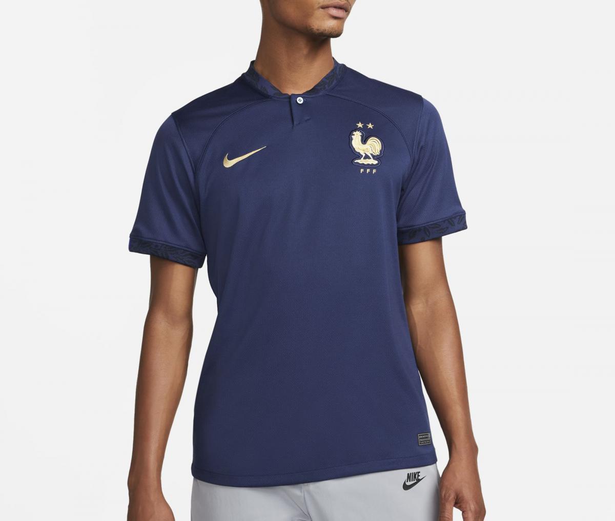 Nike dévoile les nouveaux maillots de l'Equipe de France pour la Coupe du  Monde de football Qatar 2022 