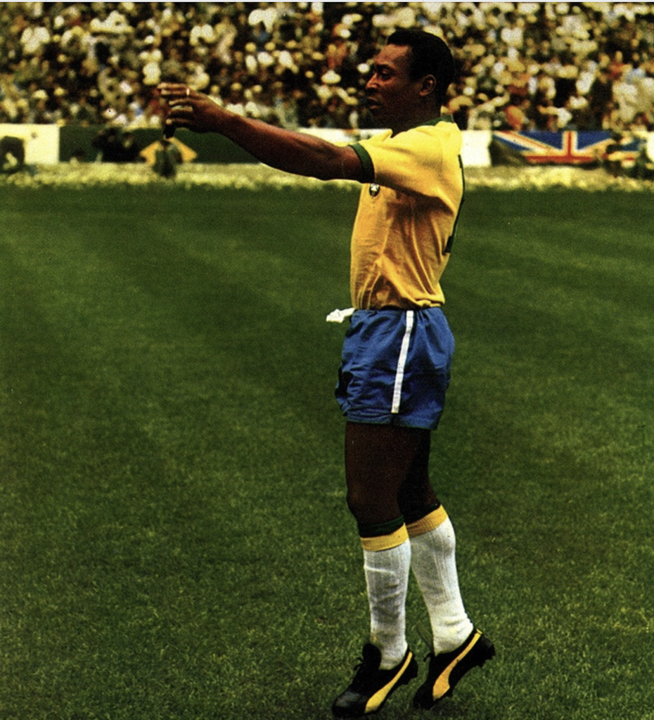 Il �tait une fois� Pel� et Puma - Retour sur l'affaire des lacets et le  coup de pub l�gendaire - Sport Buzz Business