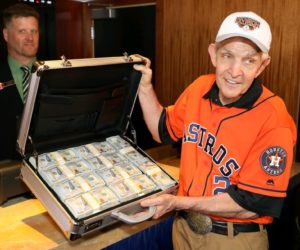 MLB – Jim McIngvale remporte 75 millions de dollars grâce aux paris sportifs et la victoire des Houston Astros dans les World Series