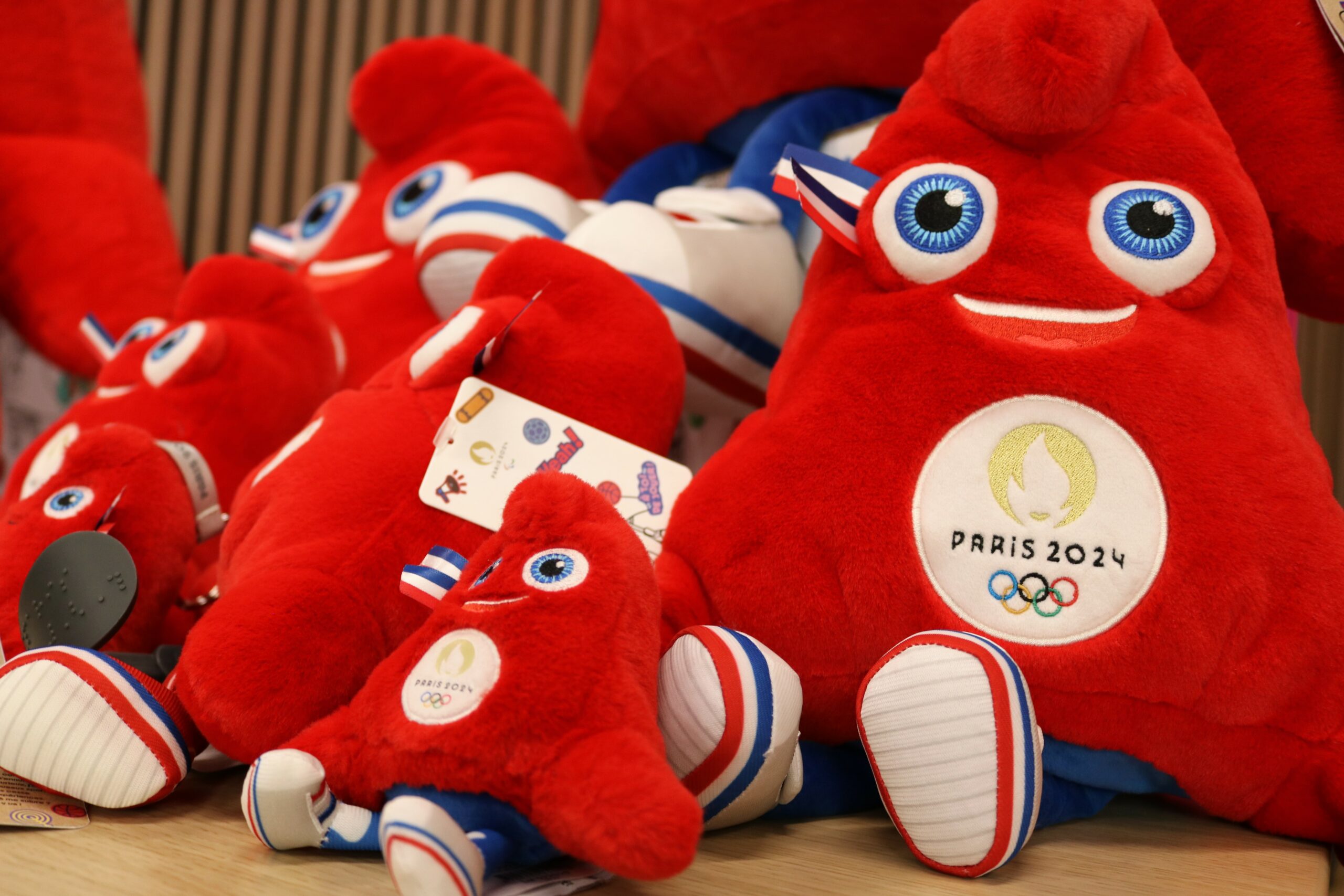 JO de Paris 2024 : les mascottes seront en grande partie produites