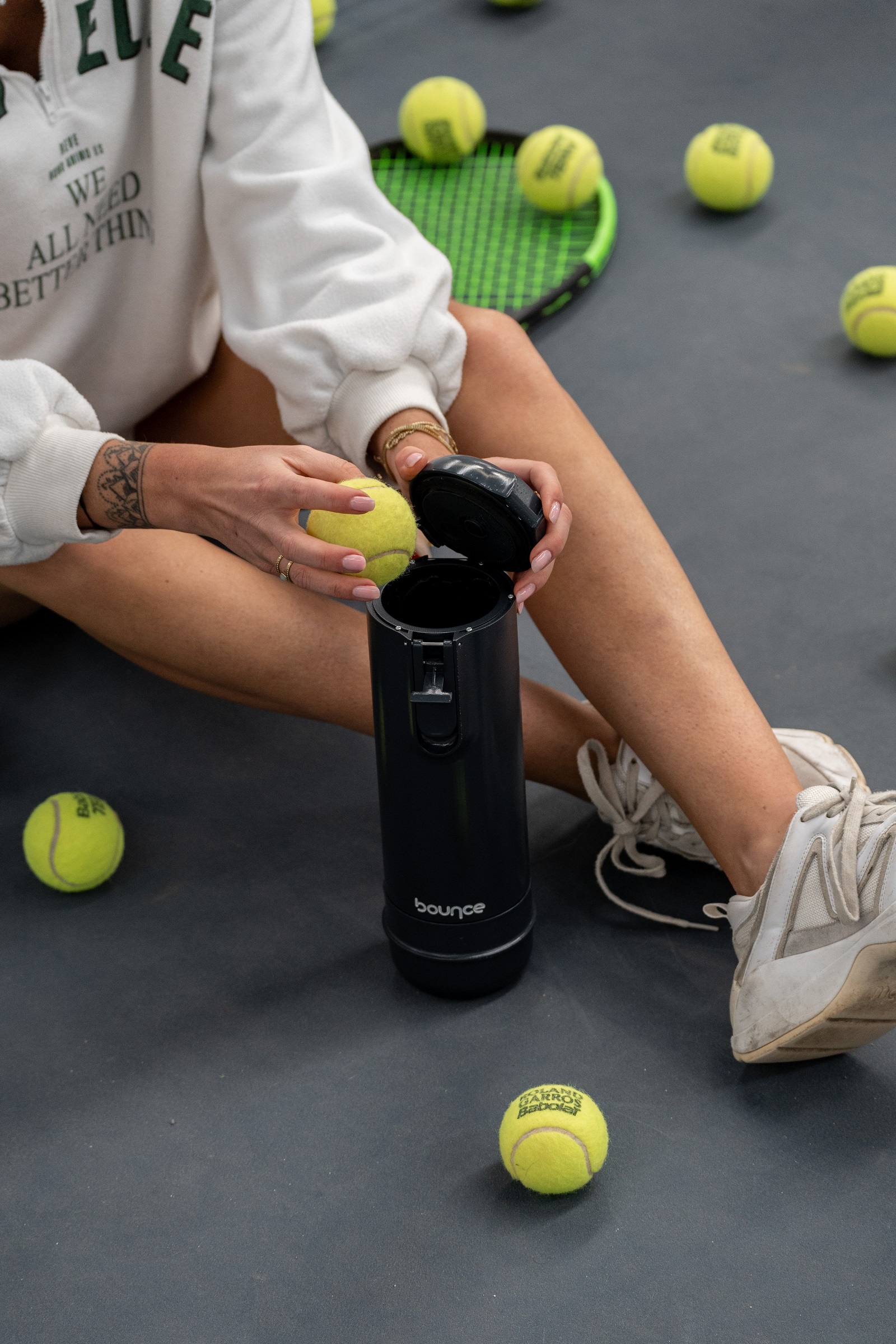 Interview : Antoine Wouters, co-fondateur de Bounce, startup qui rend le  tennis et le padel eco-responsables en multipliant la durée de vie des  balles 
