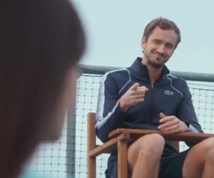 Tennis – Daniil Medvedev dévoile son nouveau logo « gaming » et une collection signature avec Lacoste