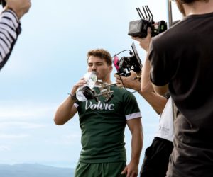 Rugby – Volvic dévoile une publicité avec Antoine Dupont tournée au cœur des volcans d’Auvergne