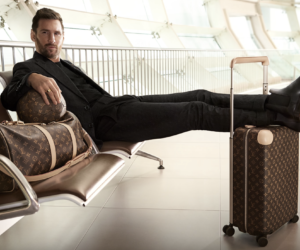 Leo Messi égérie de la collection de bagages « Horizon » de Louis Vuitton