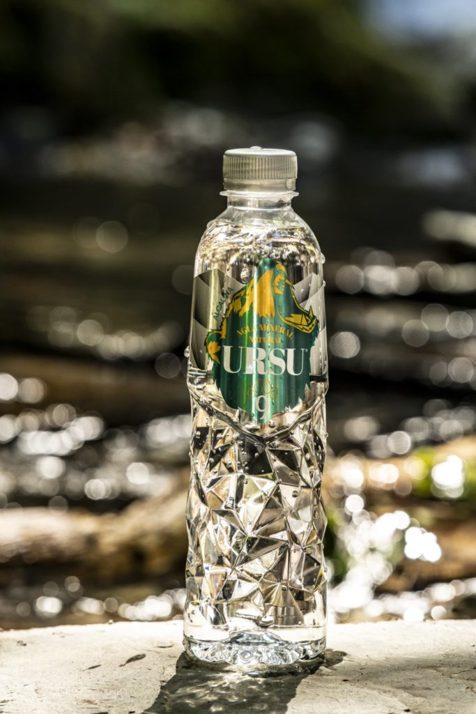 Cristiano Ronaldo se lance dans le business de l'eau minérale avec la — free download