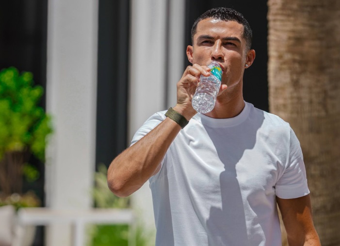 Cristiano Ronaldo Ventures into Mineral Water Business with URSU 9 Brand 2