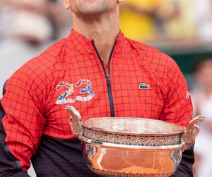 Roland-Garros – Lacoste célèbre les 23 titres en Grand Chelem de Novak Djokovic avec une veste 23 en crocodiles