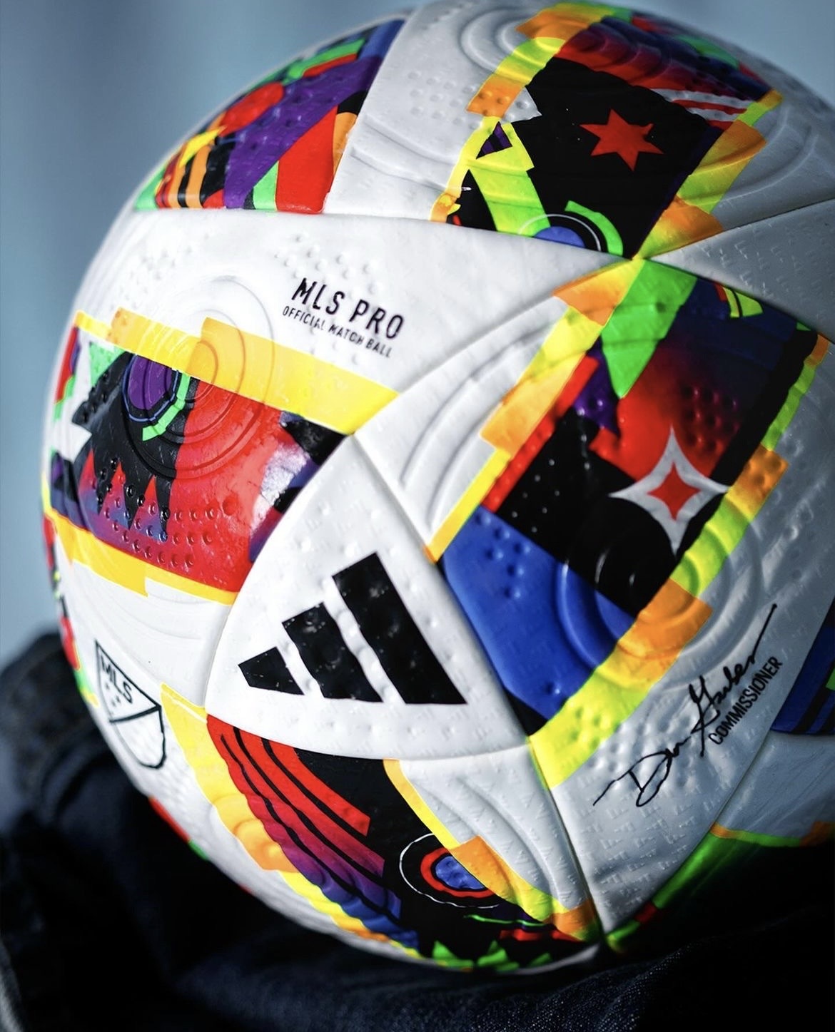 adidas dévoile le ballon officiel de la Major League Soccer (MLS) pour la  saison 2024 