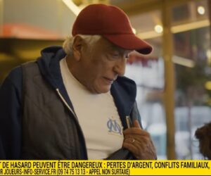 Parions Sport met en scène Gérard Darmon dans sa nouvelle campagne « Brèves de pari » signée de l’agence Rosa Paris