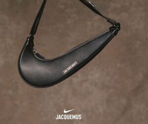 Nike et la marque française Jacquemus dévoilent un sac virgule (swoosh bag) vendu au prix de 420 euros