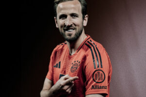Bayern Munich : Allianz intègre un QR code dans son flocage comme sponsor manche sur le nouveau maillot 2024-2025