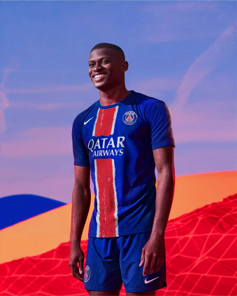 Le PSG avec un maillot Hechter en 2020-21 pour les 50 ans du club