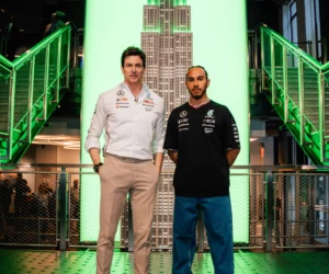 Activation – Quand WhatsApp et Mercedes F1 s’offrent New York et l’Empire State Building
