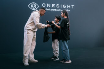 La Fondation Onesight, Oakley et Kylian Mbappé s’unissent pour promouvoir la santé visuelle des jeunes à Madrid